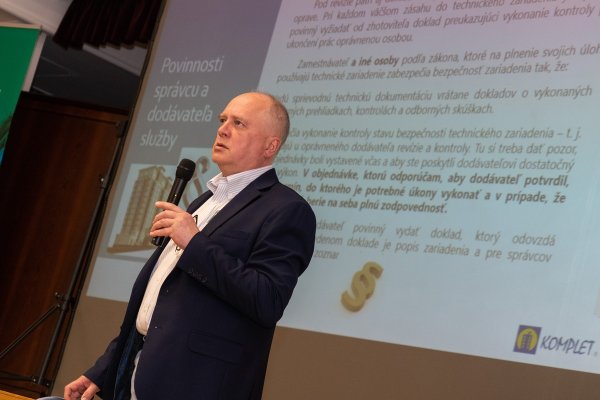 Prehliadky a skúšky odborných zariadení